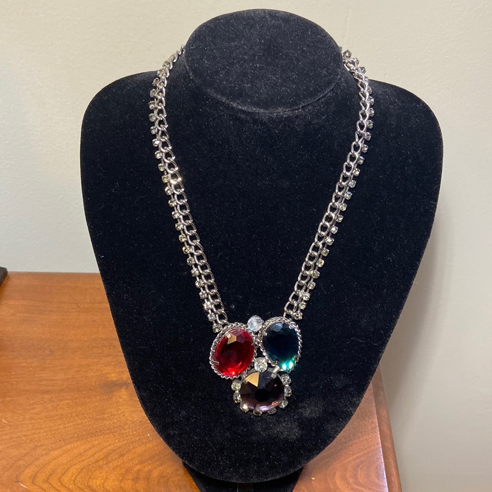 RHINESTONE AMETHYST RUBY EMERALD VINTAGE SHORT NECKLACE COSTUME JEWELRY